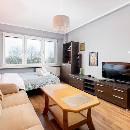 Zielona Nowa Huta Apartment Красков Екстериор снимка